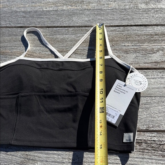Vuori AllTheFeels Corset Tank black white size medium NWT - Picture 3 of 4